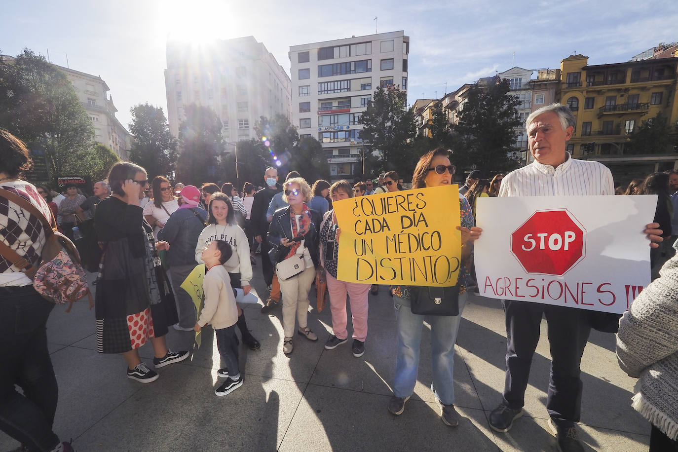 Fotos M Dicos Y Ciudadanos Se Nen En Santander Para Reclamar La